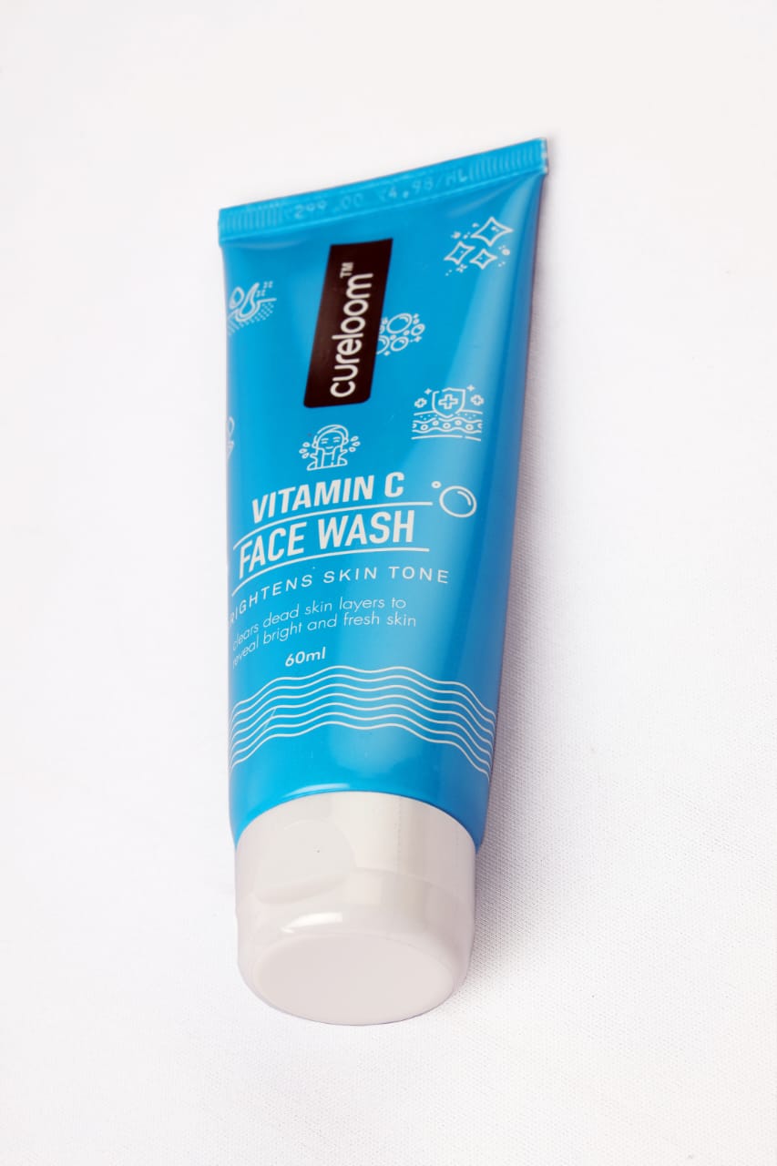 CURELOOM VITAMIN C FACEWASH